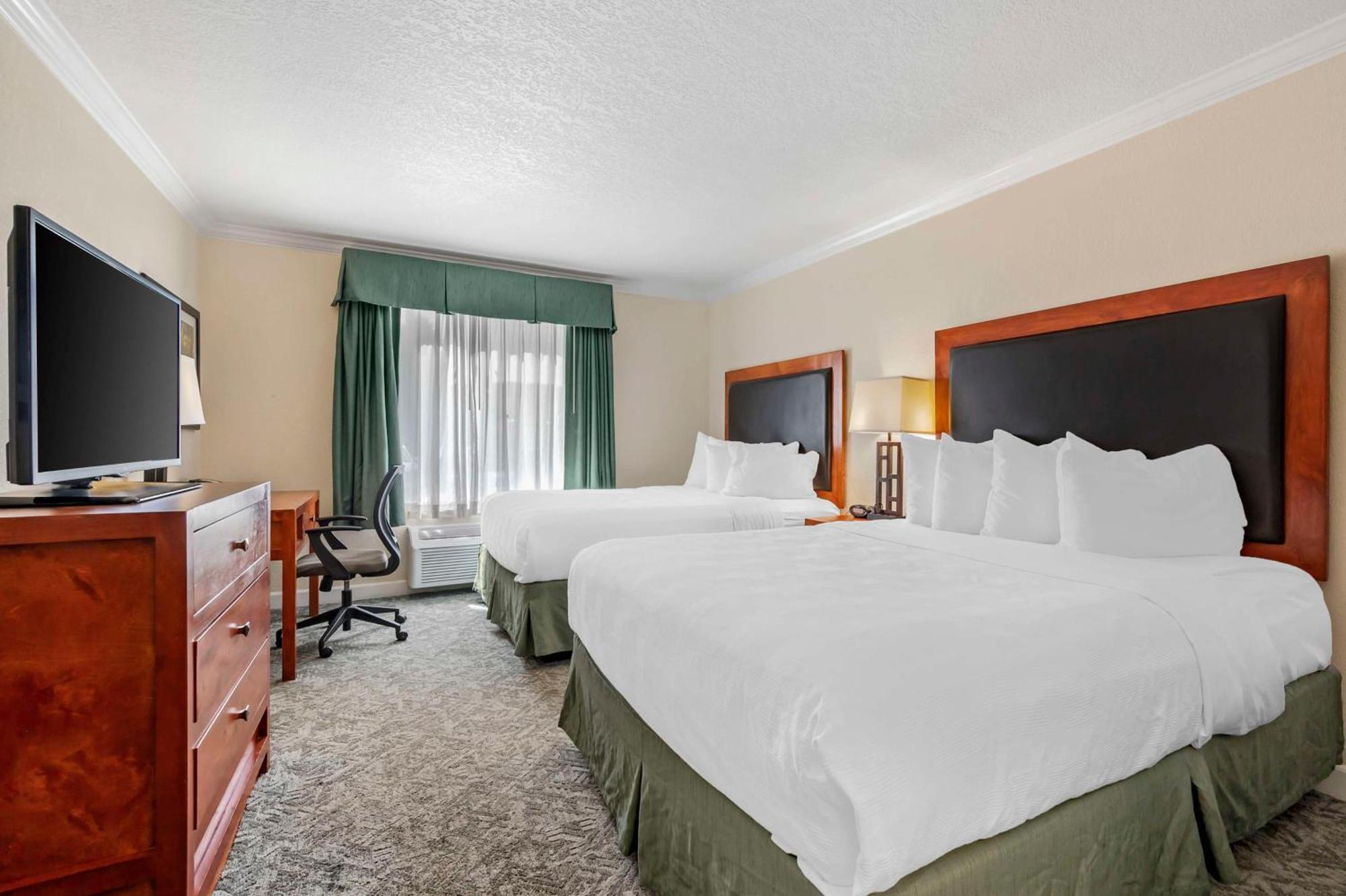 Queen Room with Two Queen Beds - Non-Smoking