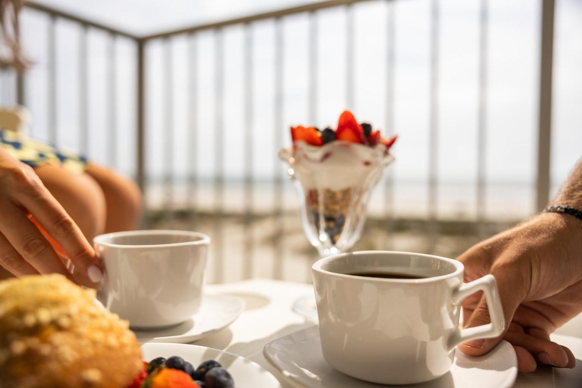 Queen Oceanfront Hotel Room