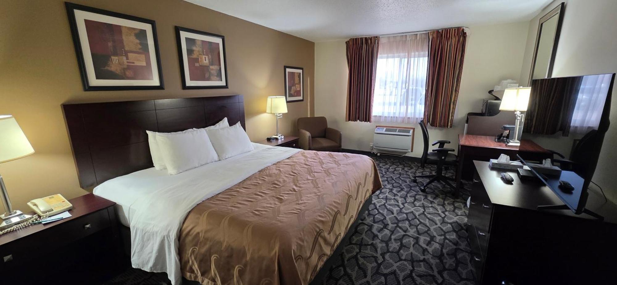 King Room - Accessible/Non-Smoking