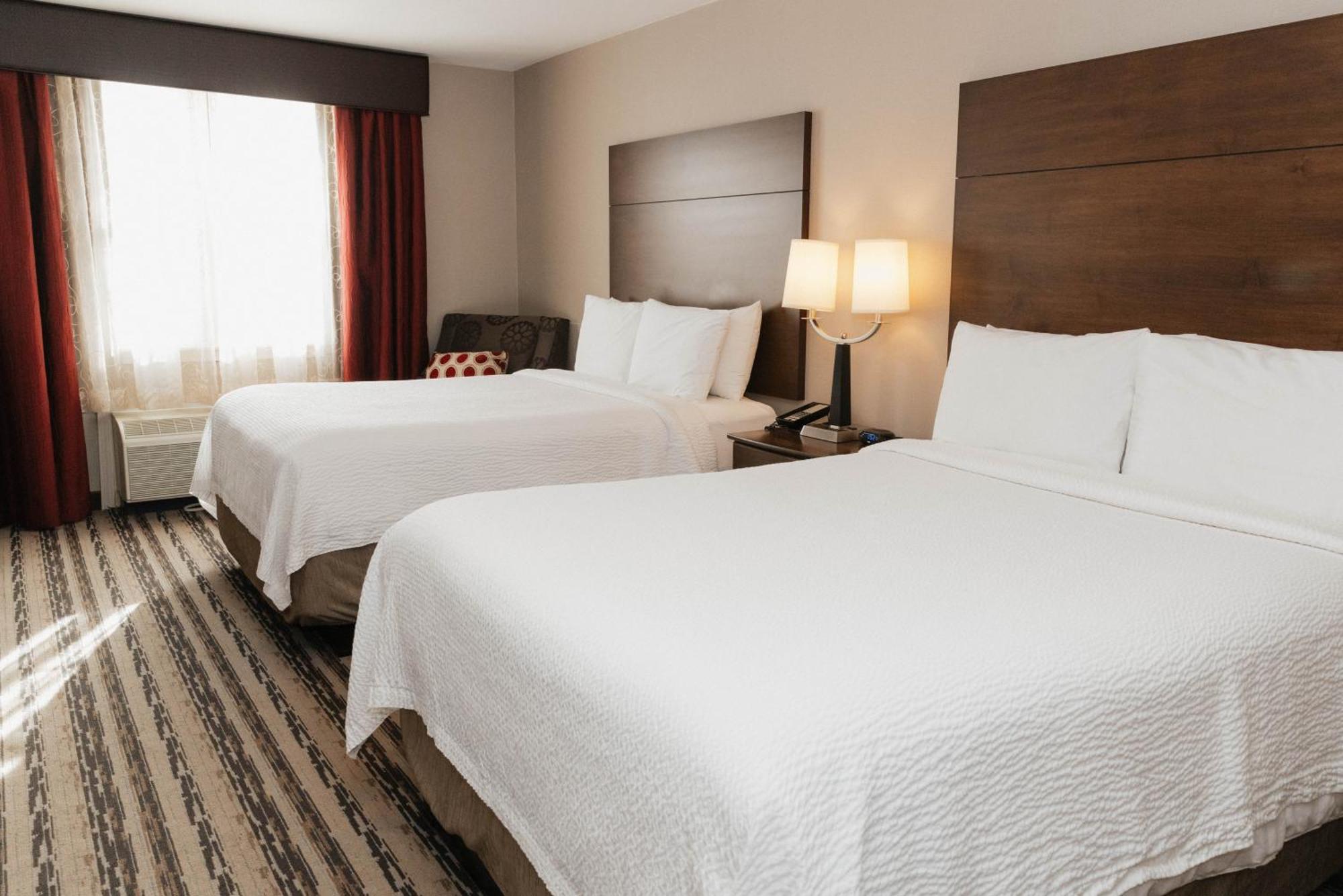 Deluxe Queen Room