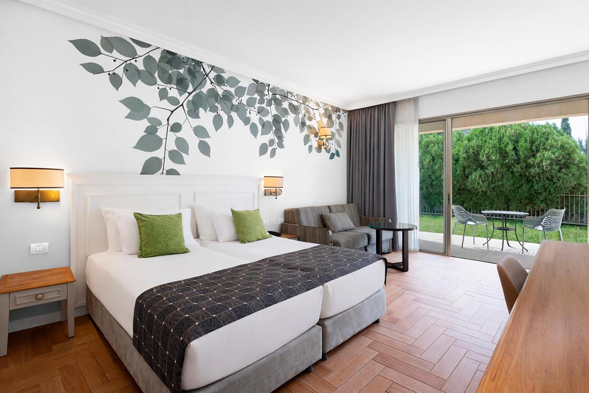 Deluxe Garden Room