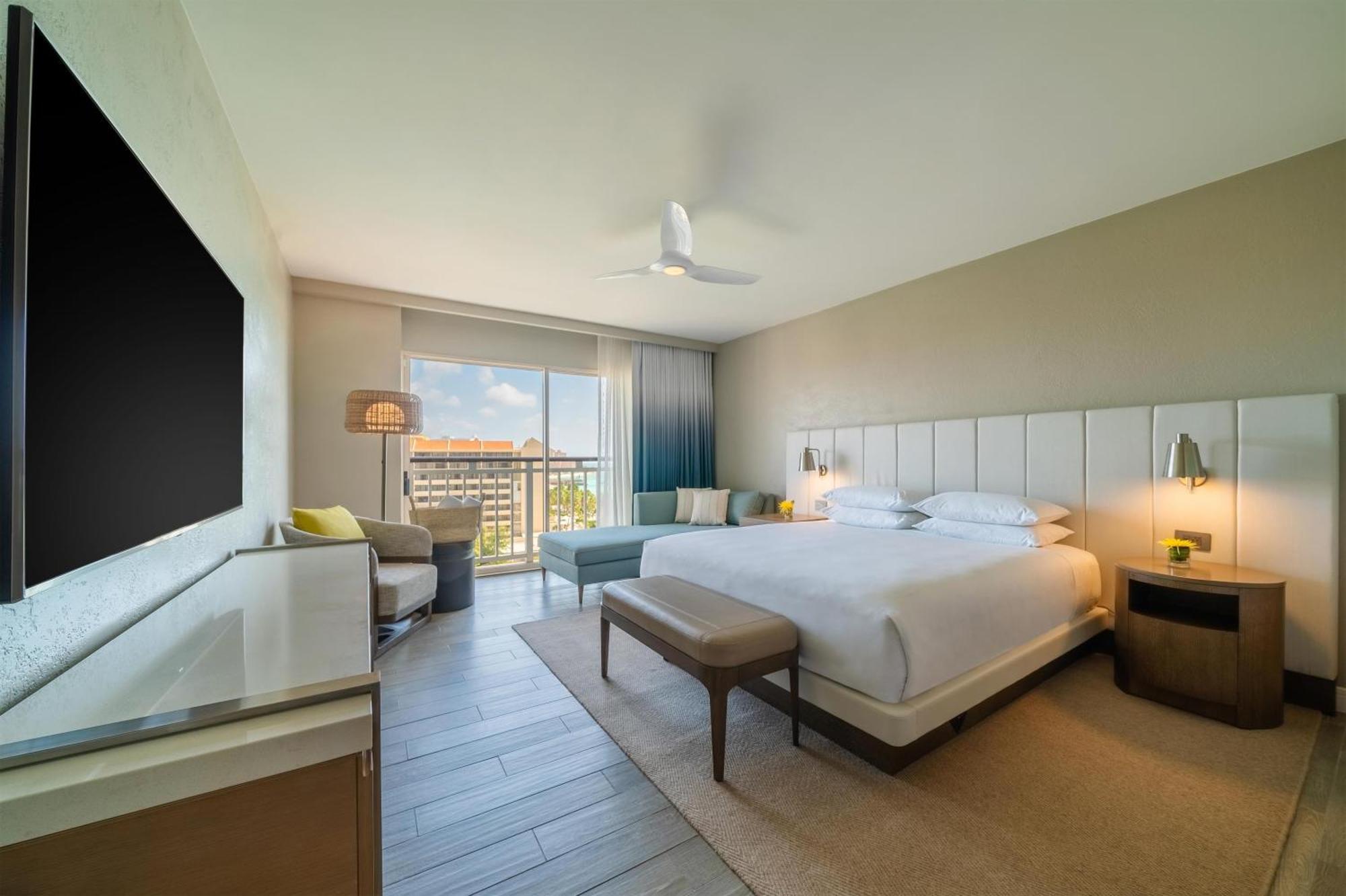 Kamer met een Kingsize Bed en Uitzicht op het Resort