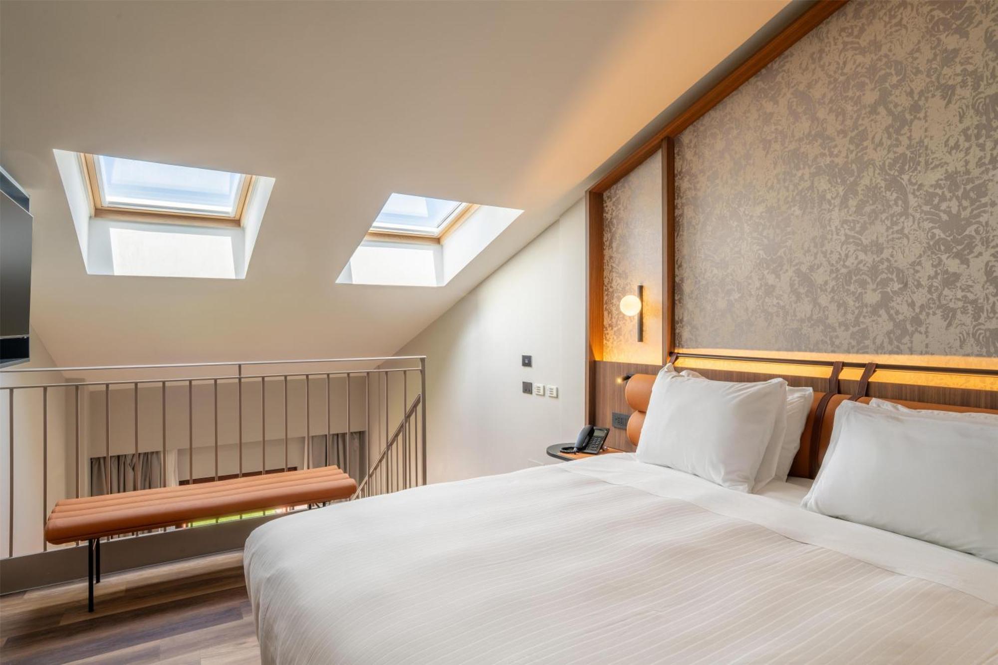 Duplex King Room,1765180398:JPEG