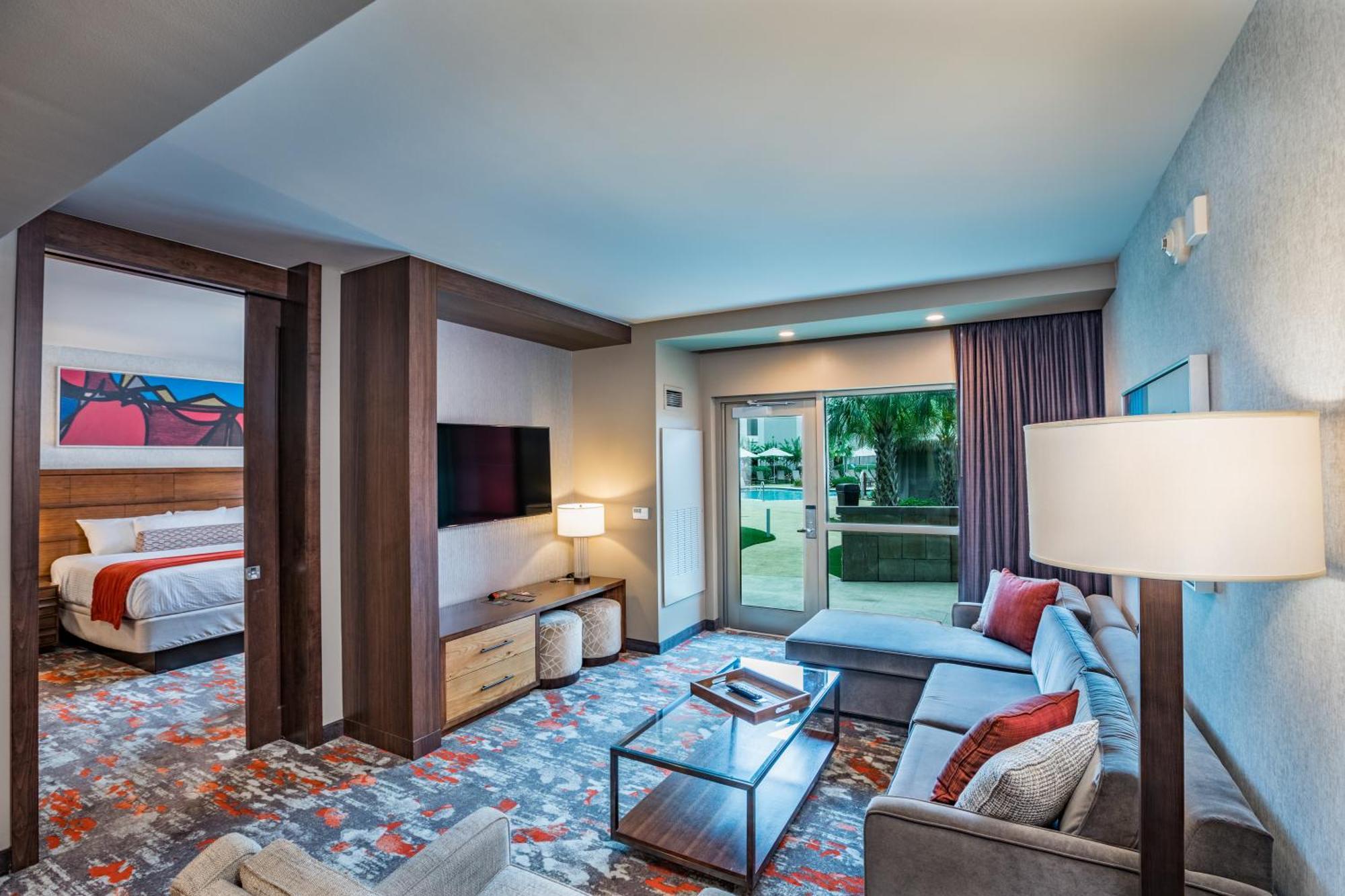 King Miko Suite - Non-Smoking