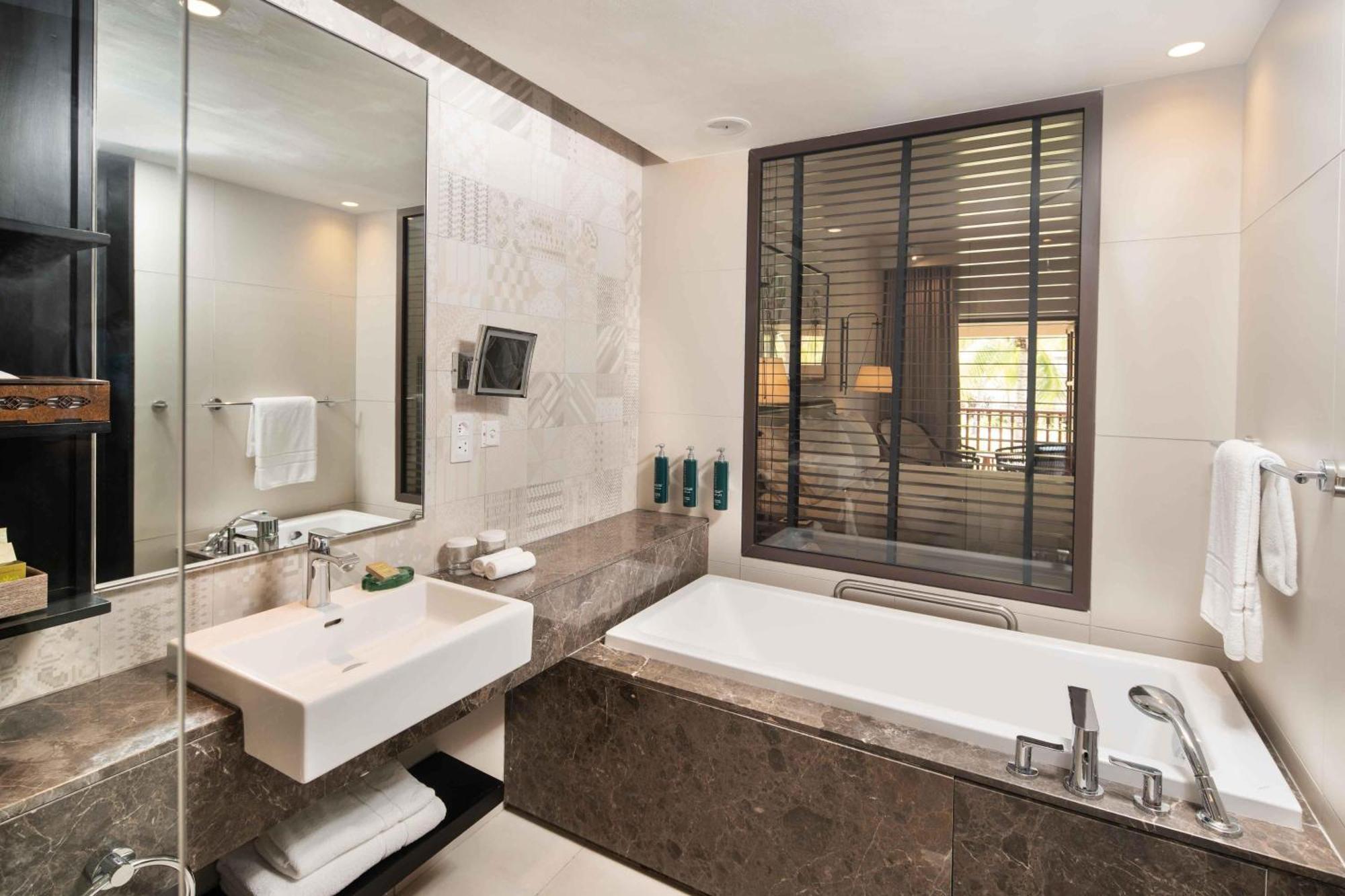 Grand Deluxe Room