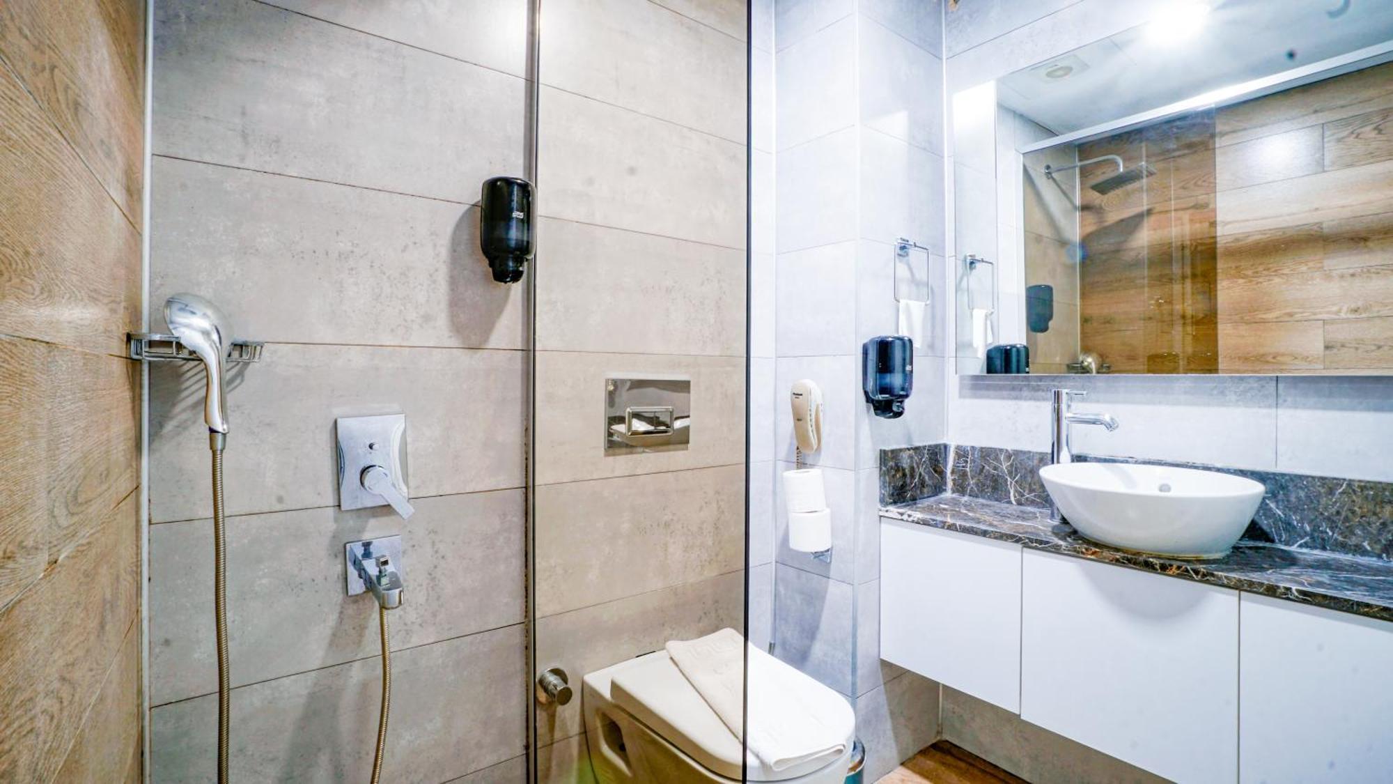 Large Double or Twin Room