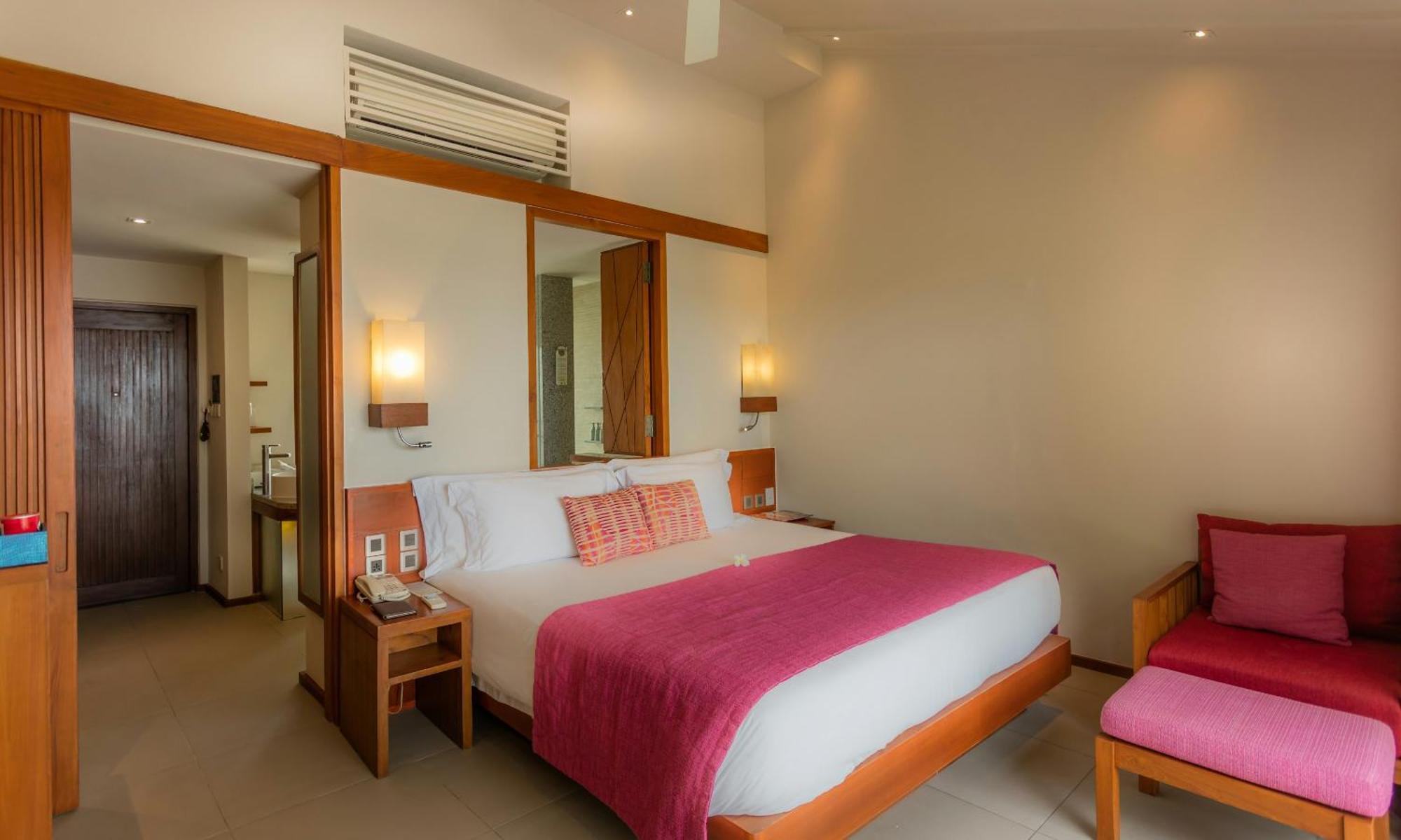 Lagoon View Beach Villa King