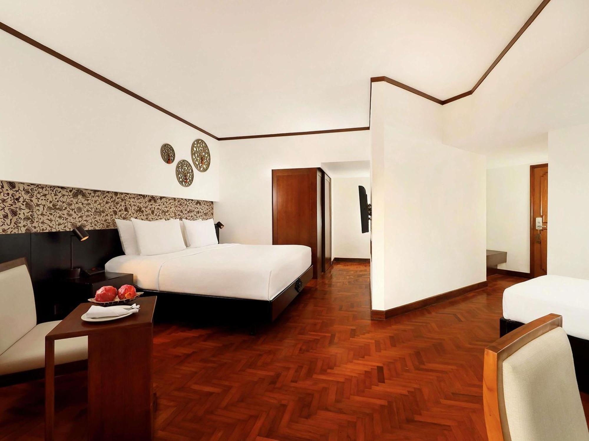 Family King Room Single Beds,1769500134:JPEG