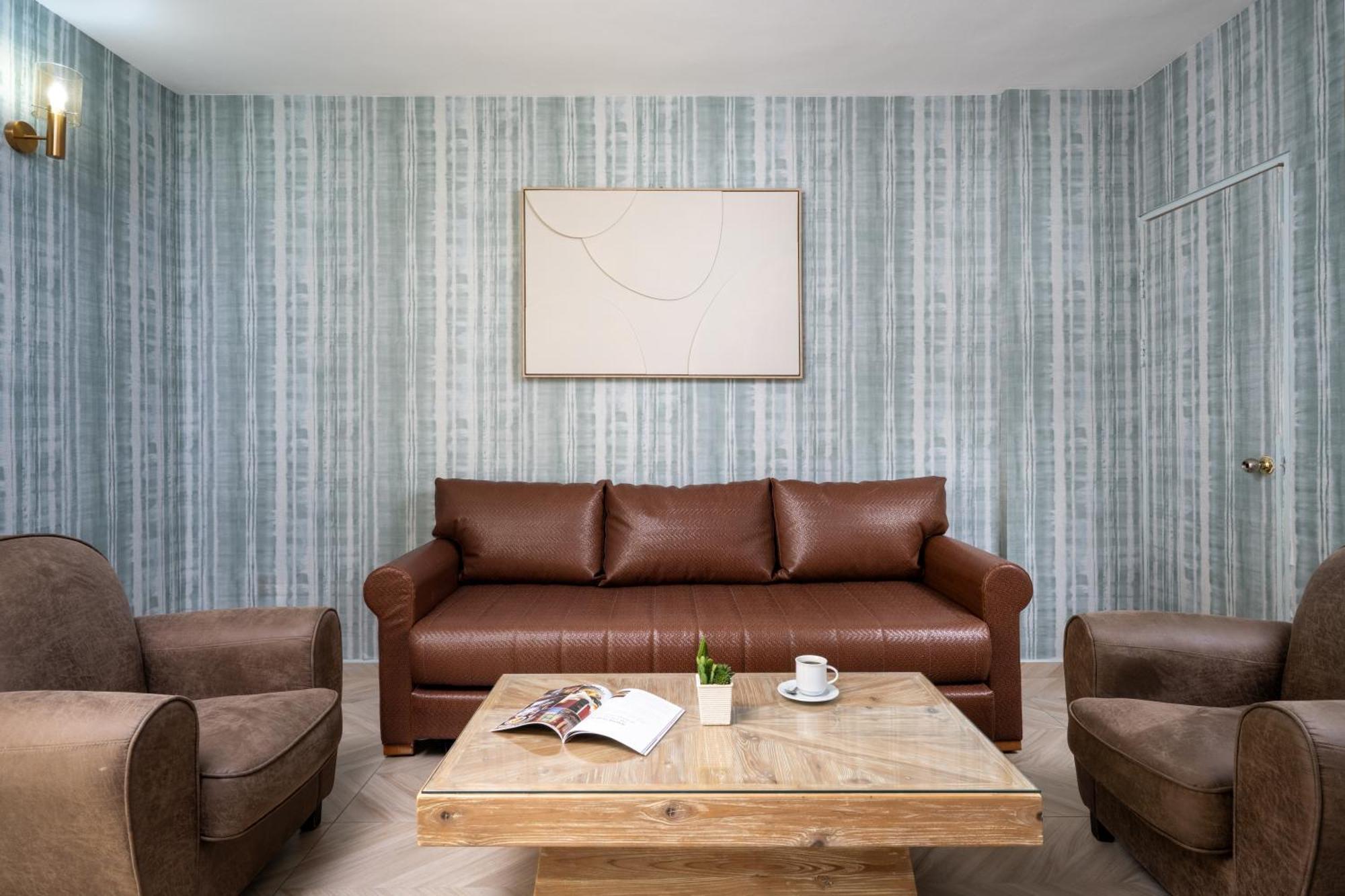 Superior Family Room