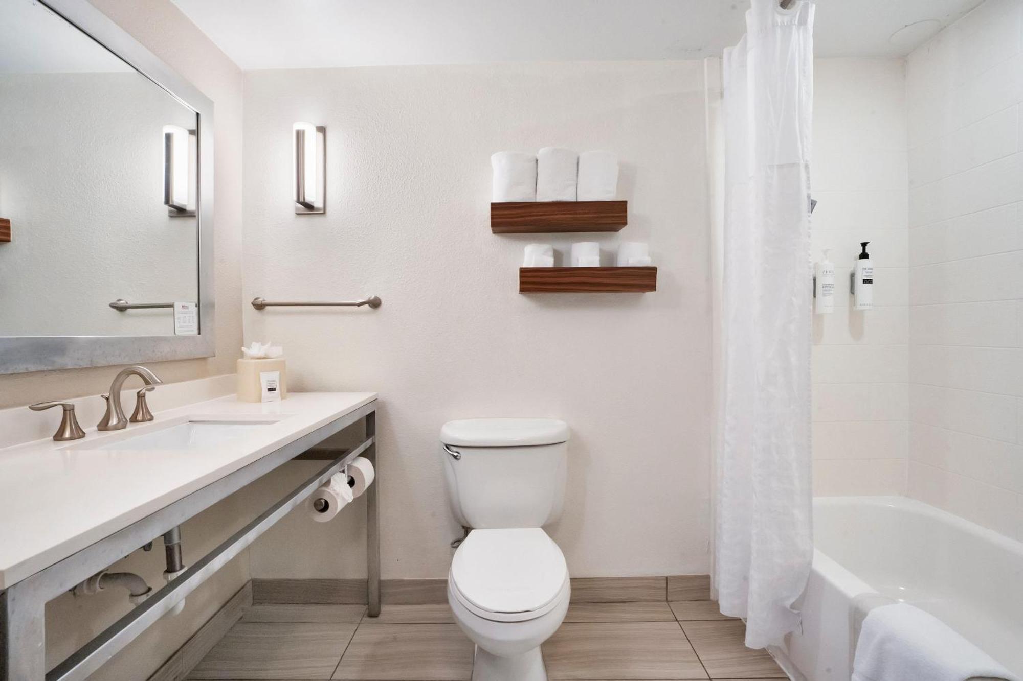 Queen Room with Two Queen Beds - Mobility and Hearing Access