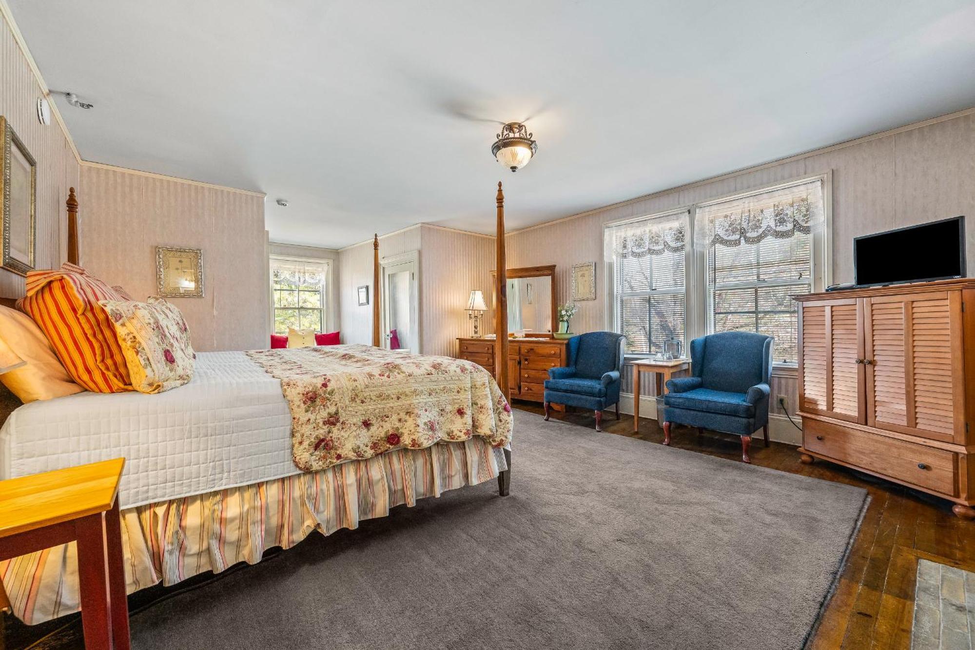 Superior King Room