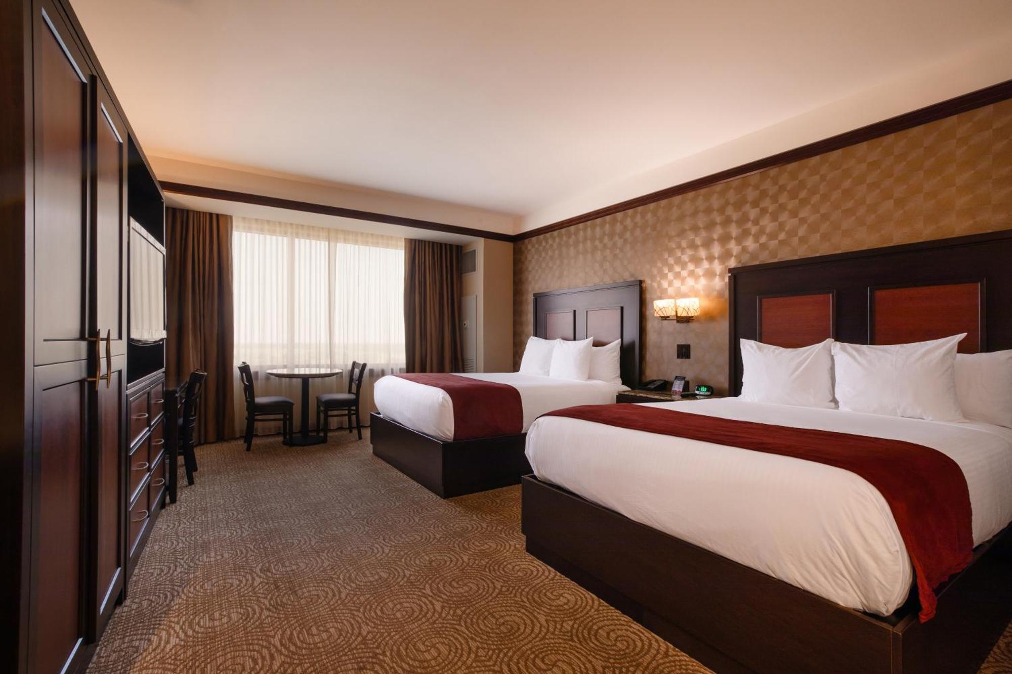 Standard Queen Room