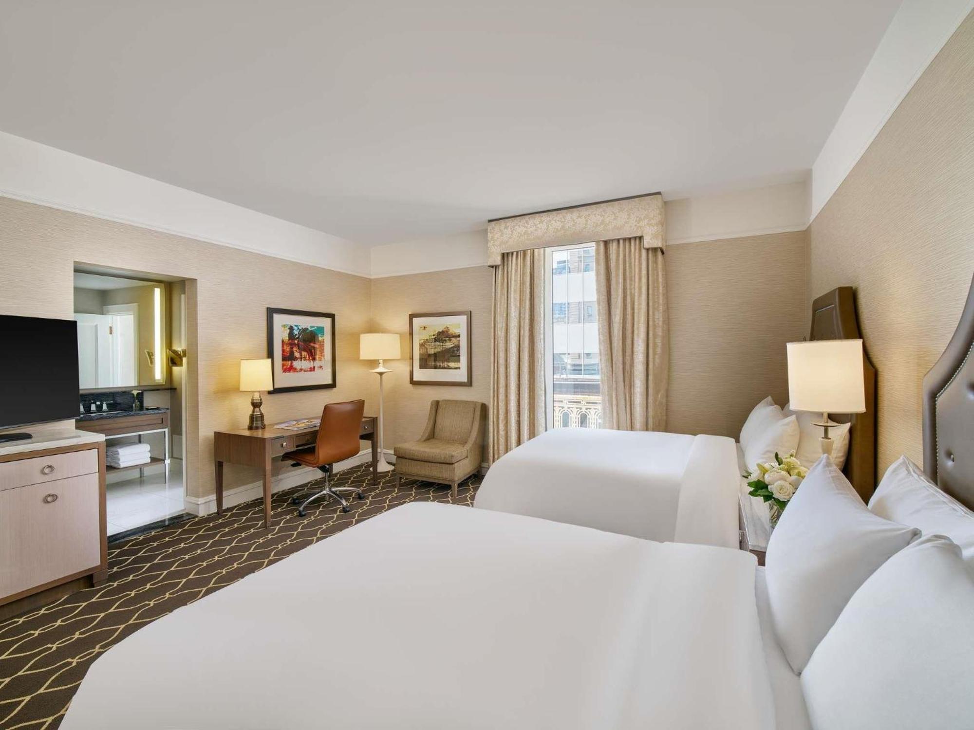 Deluxe Double Room with Two Double Beds and City or Courtyard View