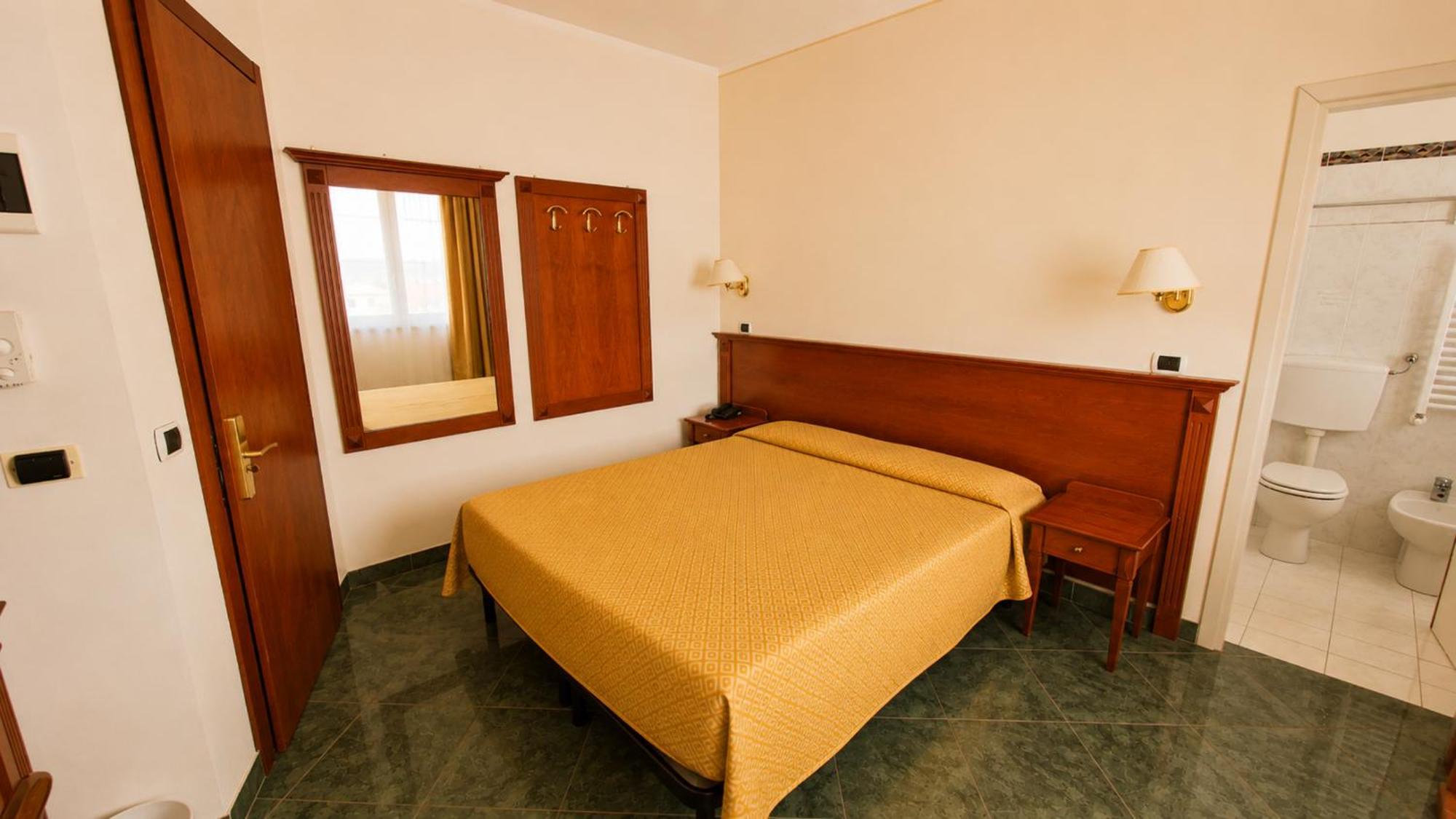 Double Room,1770476627:JPEG