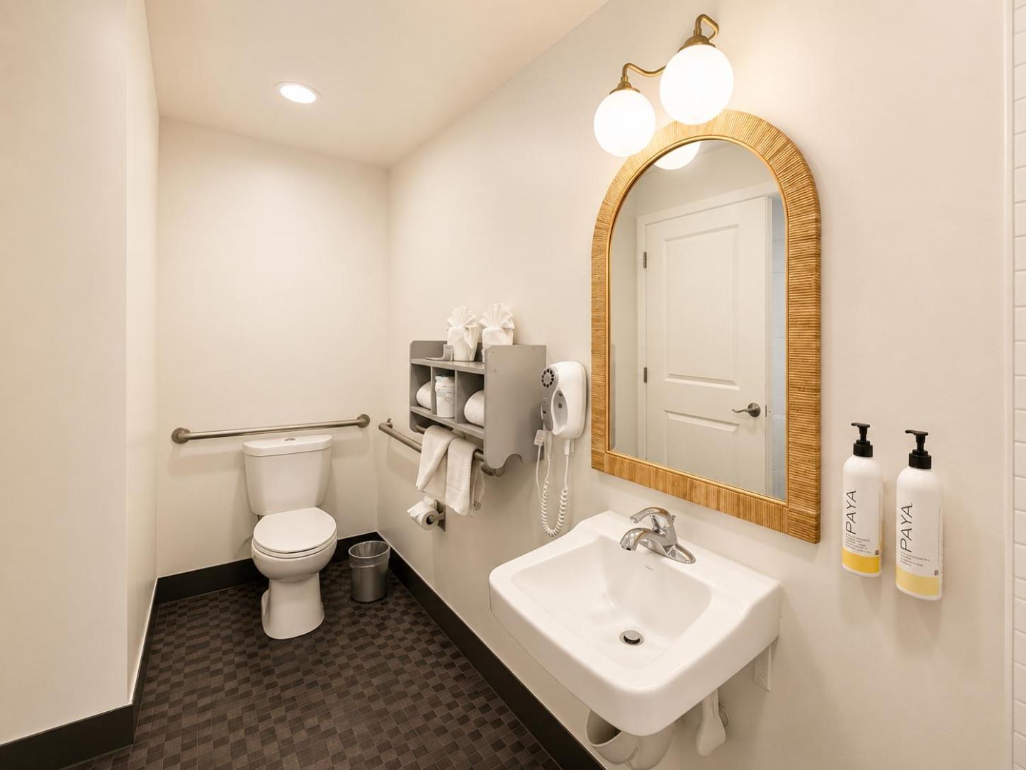 Queen Room - Disability Access
