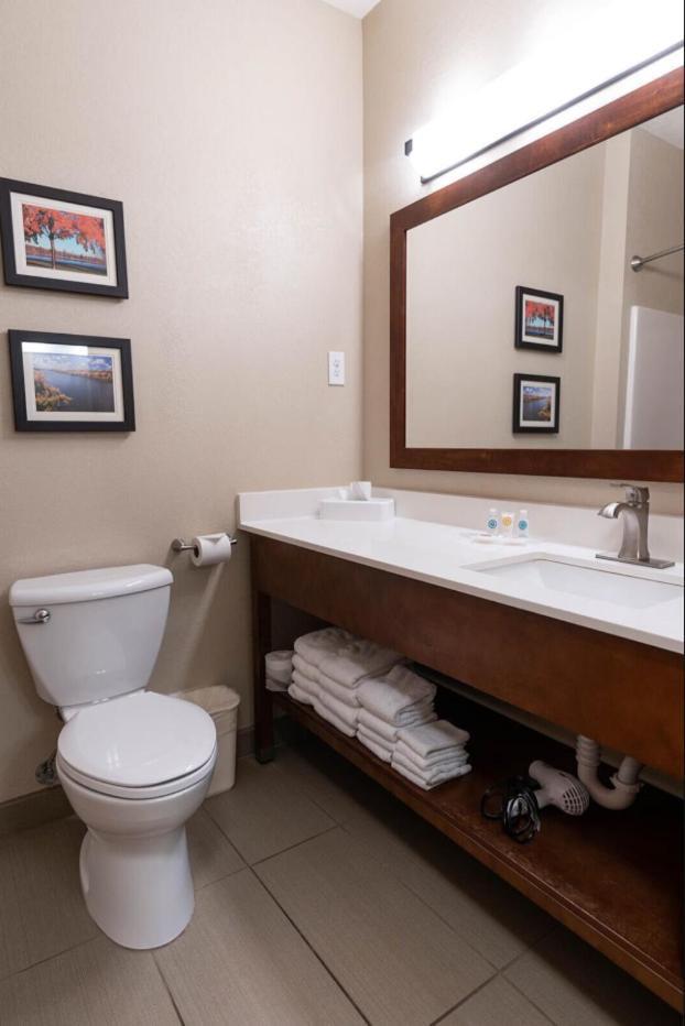 Queen Suite with Two Queen Beds - Non-Smoking