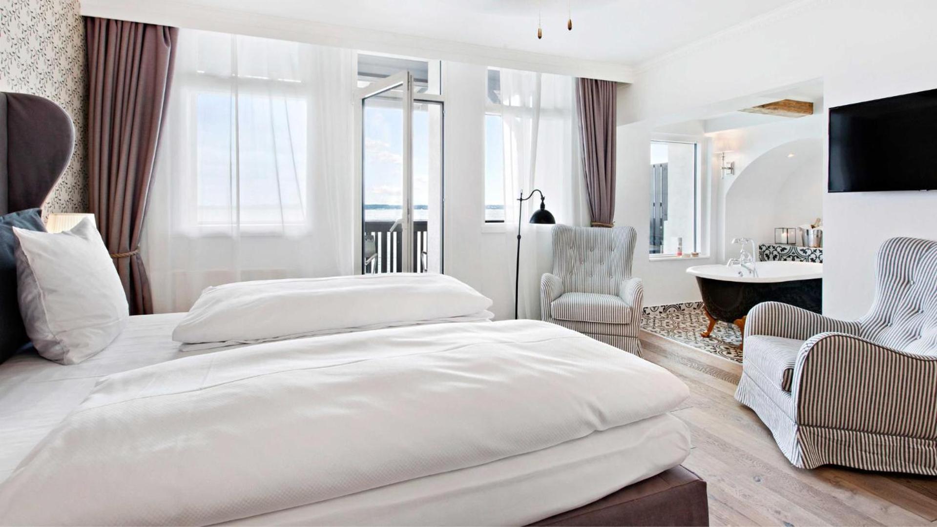Junior Suite with Sea View without Spa Access