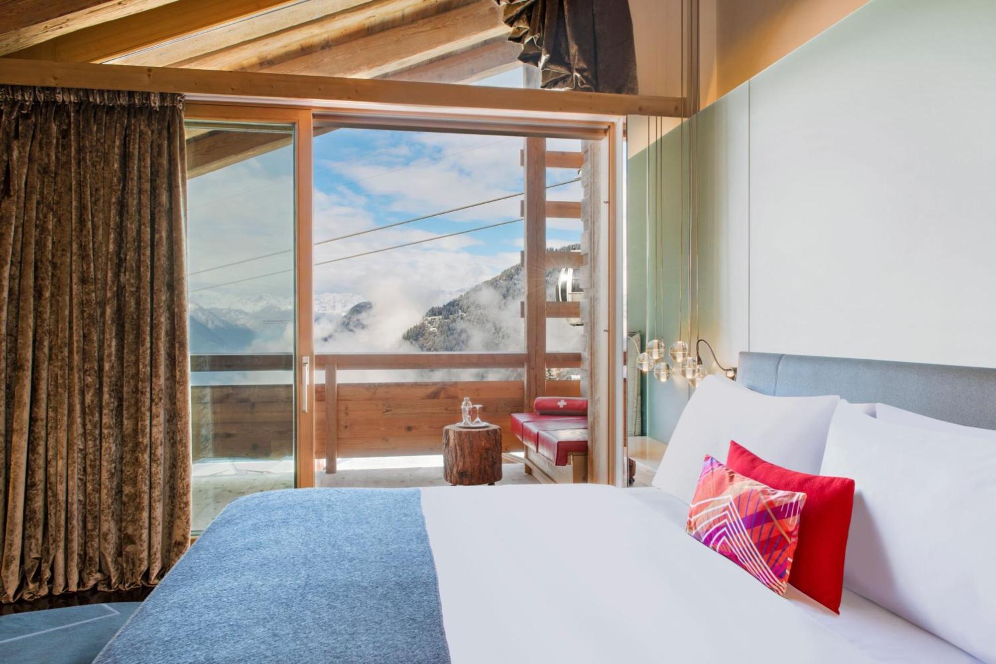 Cool Junior Suite Balcony Mountain View,1772119021:JPEG