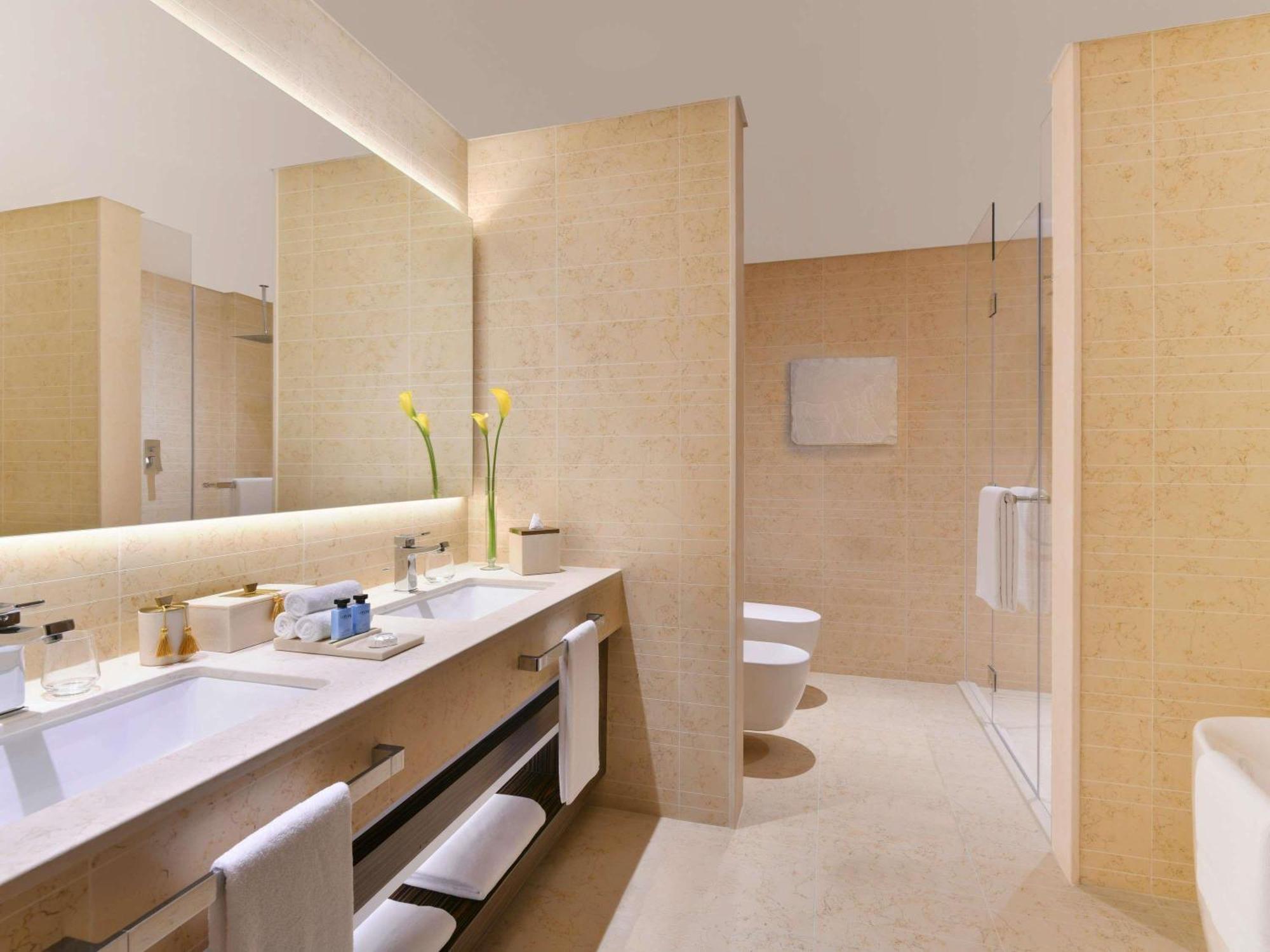 Luxus Zimmer mit Kingsize-Bett