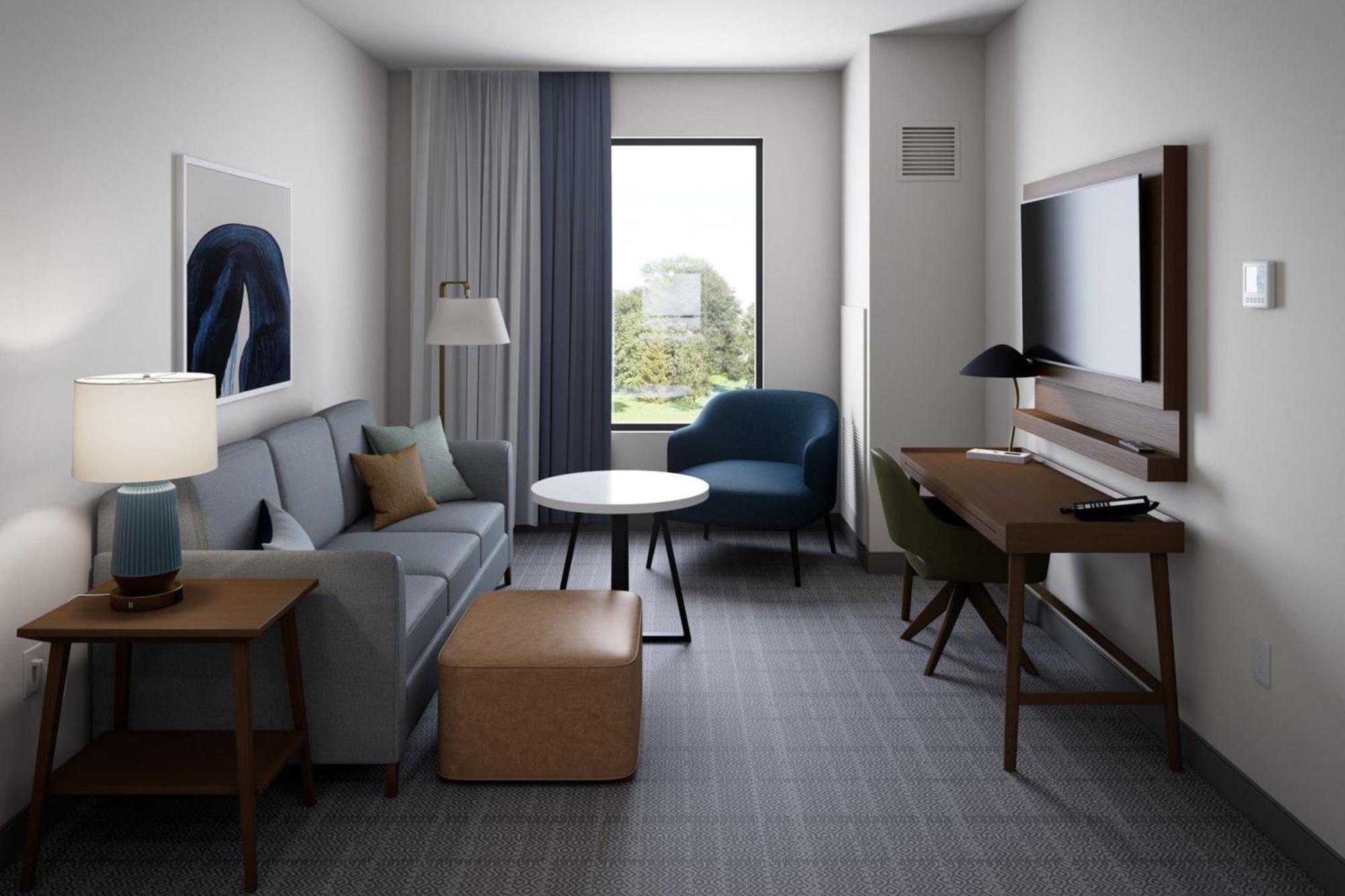 One-Bedroom Suite with Two Queen Beds and Mountain View
