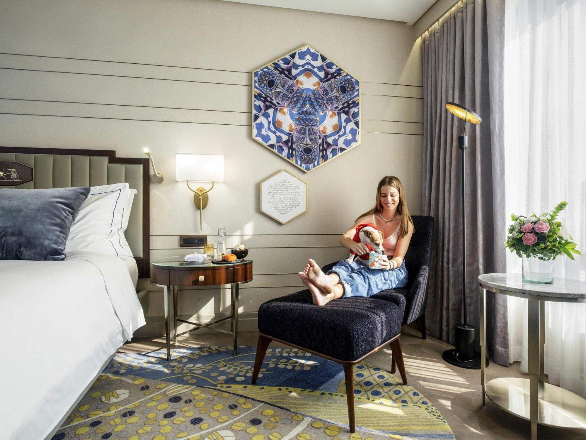 Executive Bay King Room with Club Lounge Access