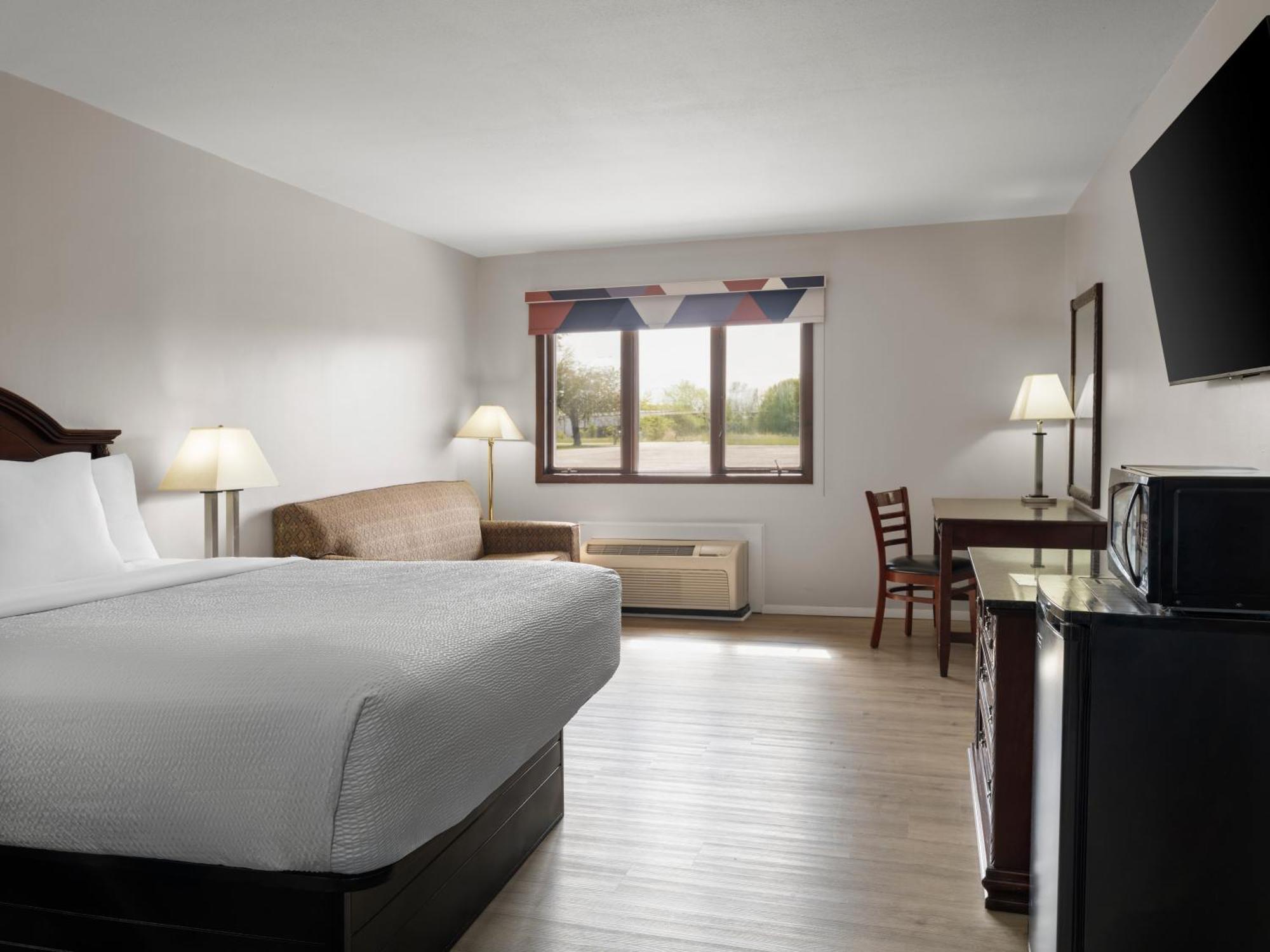 1 Queen Bed Non-Smoking