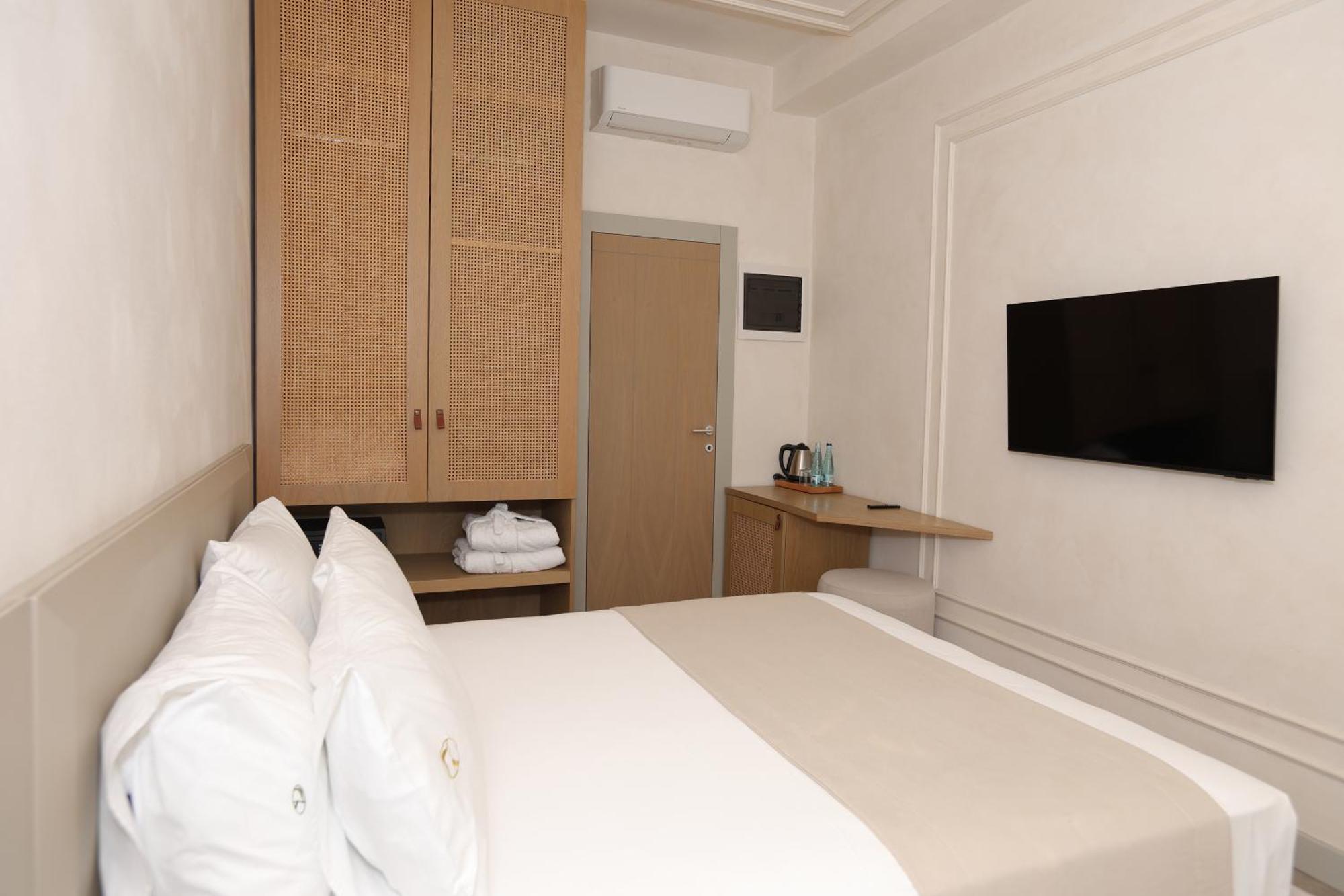 Doppelzimmer mit Poolblick