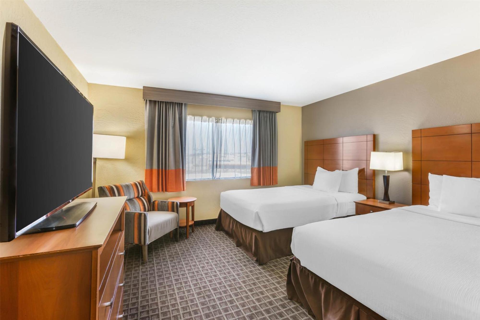 Suite with Two Double Beds and Sofa Bed