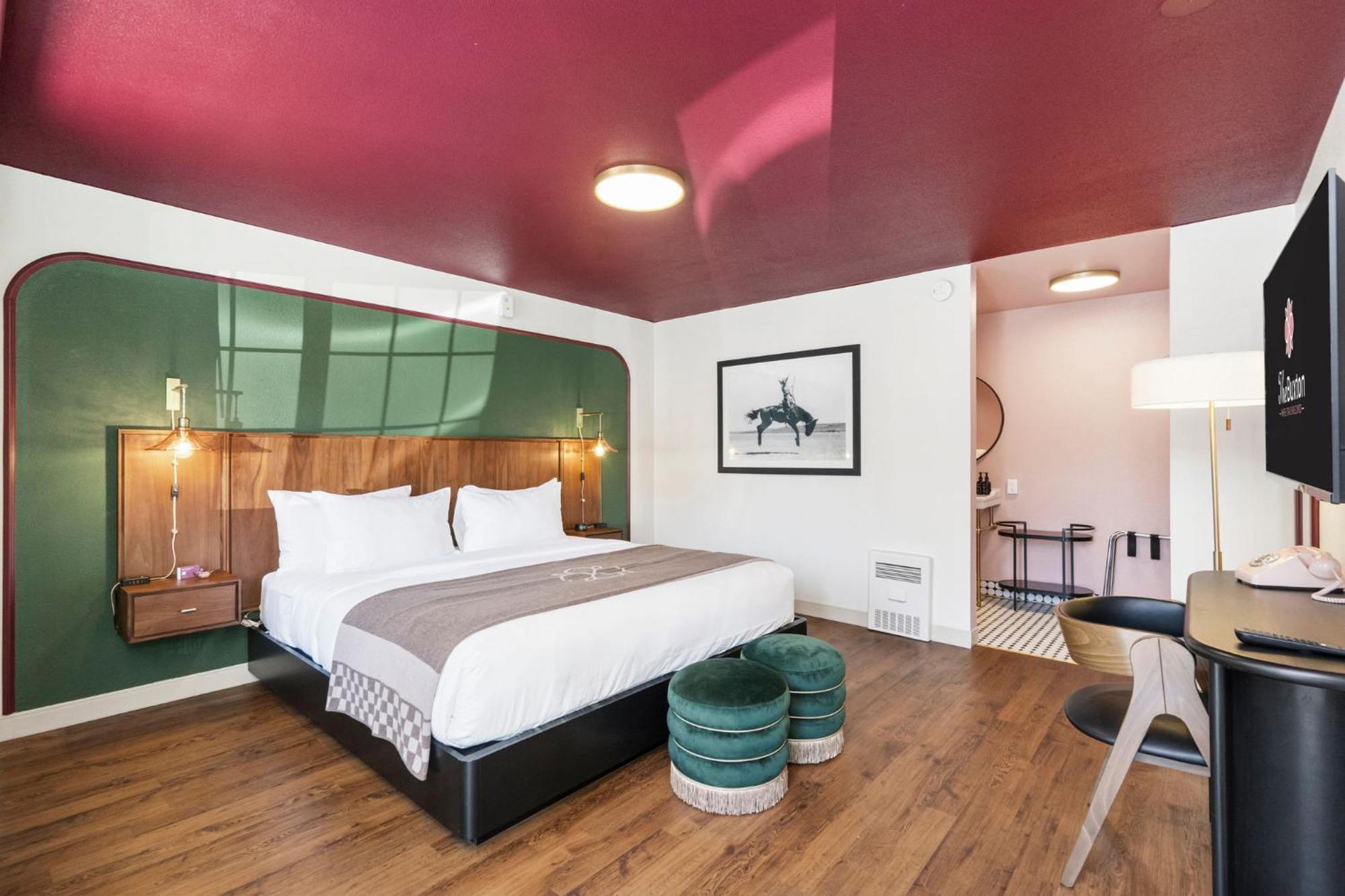 King Room - Exterior Access/Non-Smoking