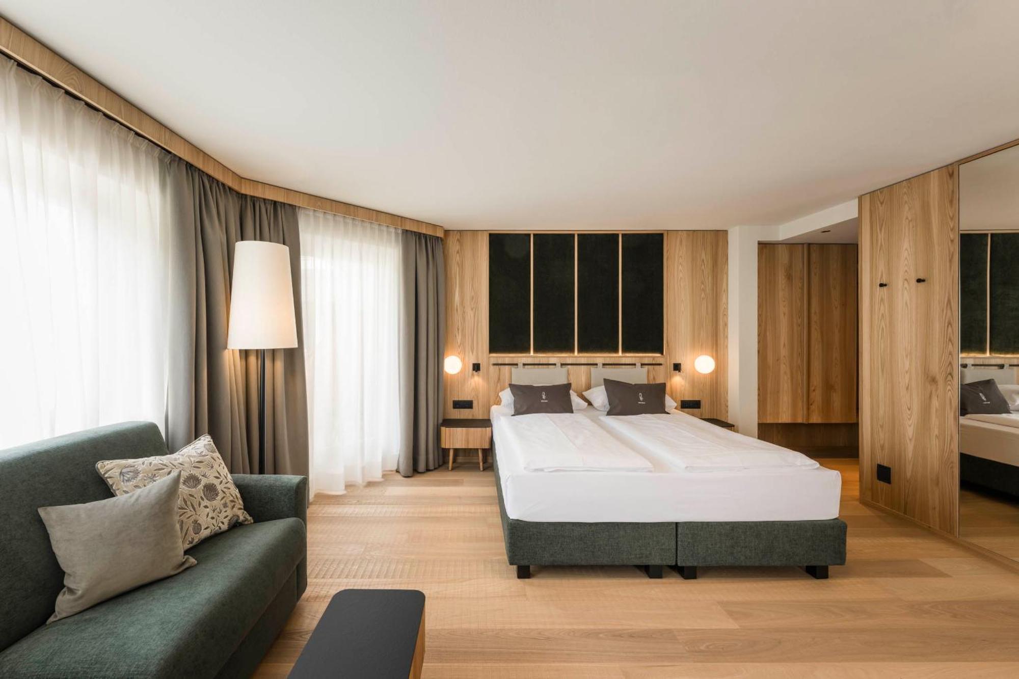Superior Double Room,1773701292:JPEG