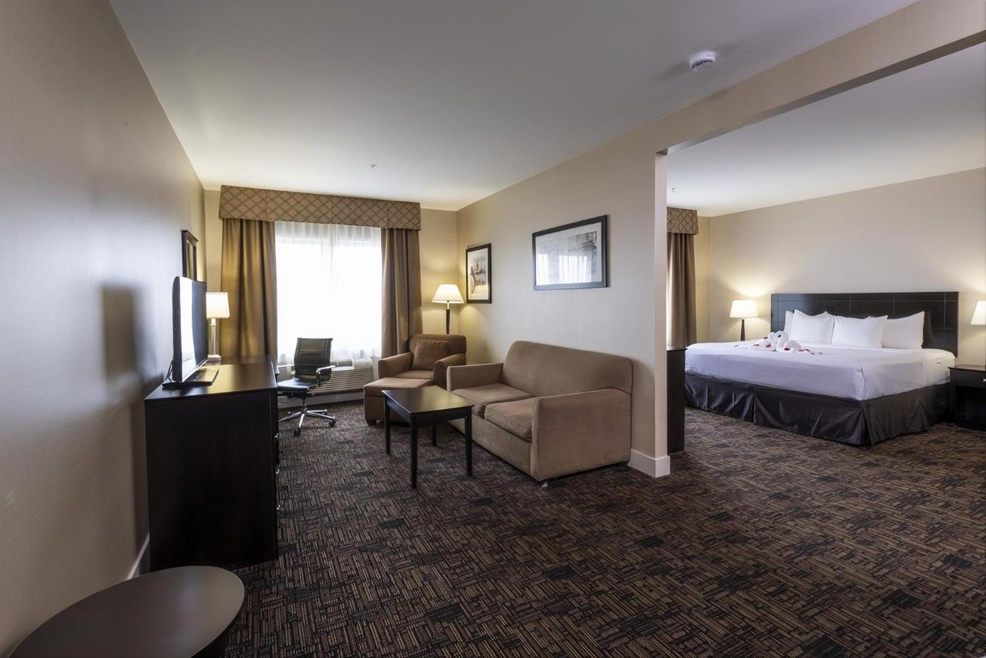 KING BED-1 BEDROOM SUITE-NON SMOKING