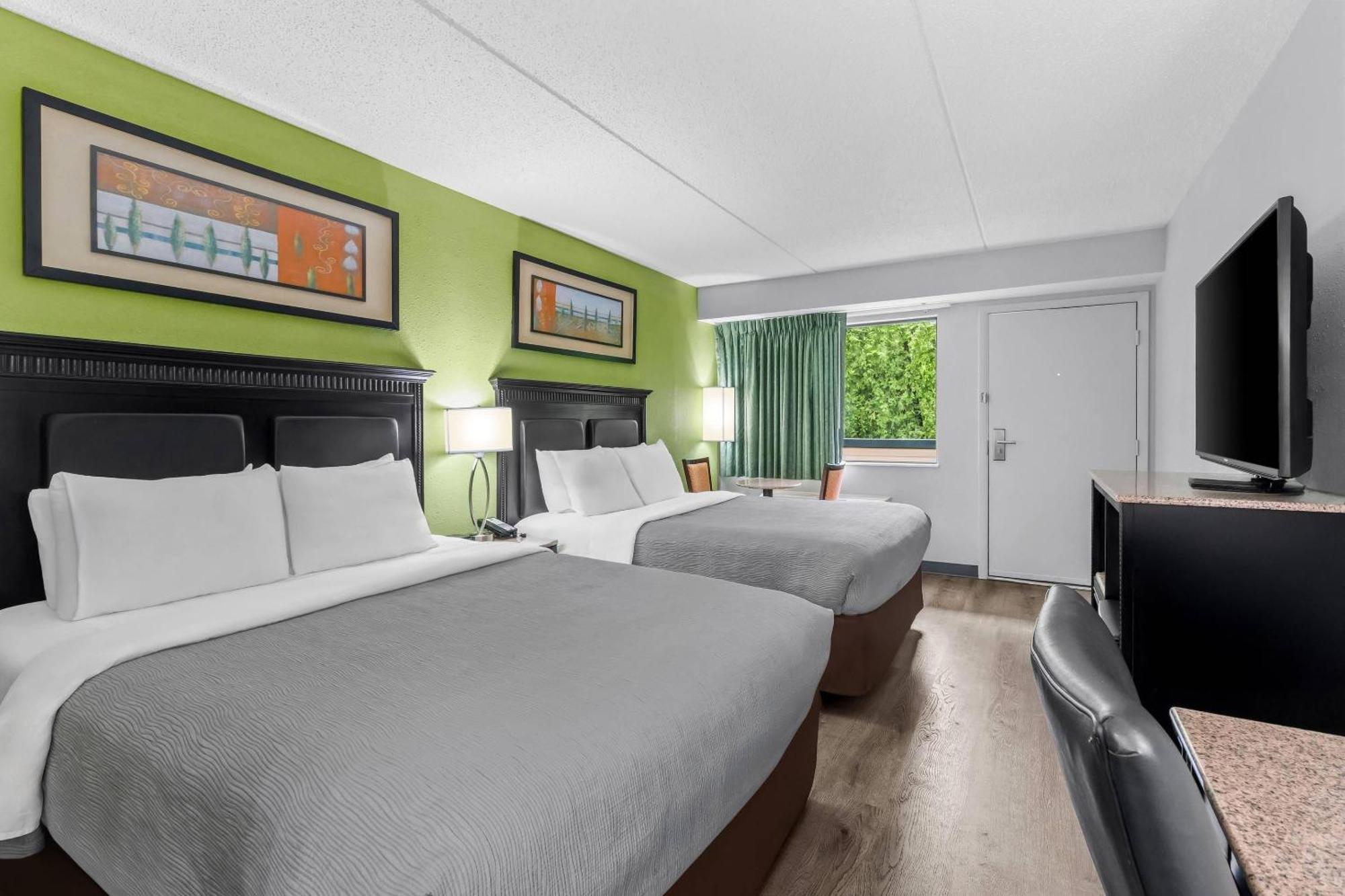 Standard Queen Room with Two Queen Beds - Non-Smoking