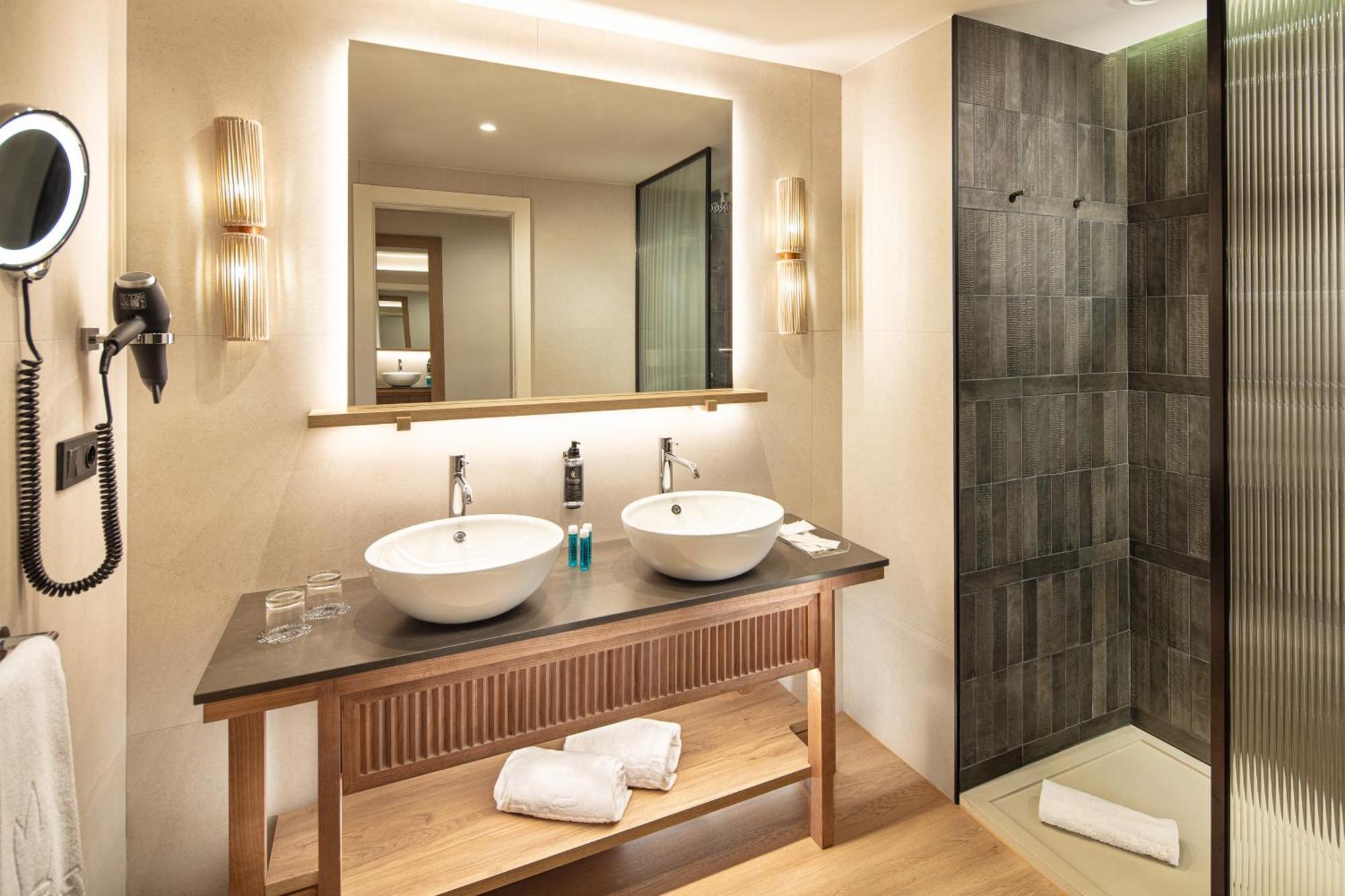 Standard Double Room Esencia with Side Se View