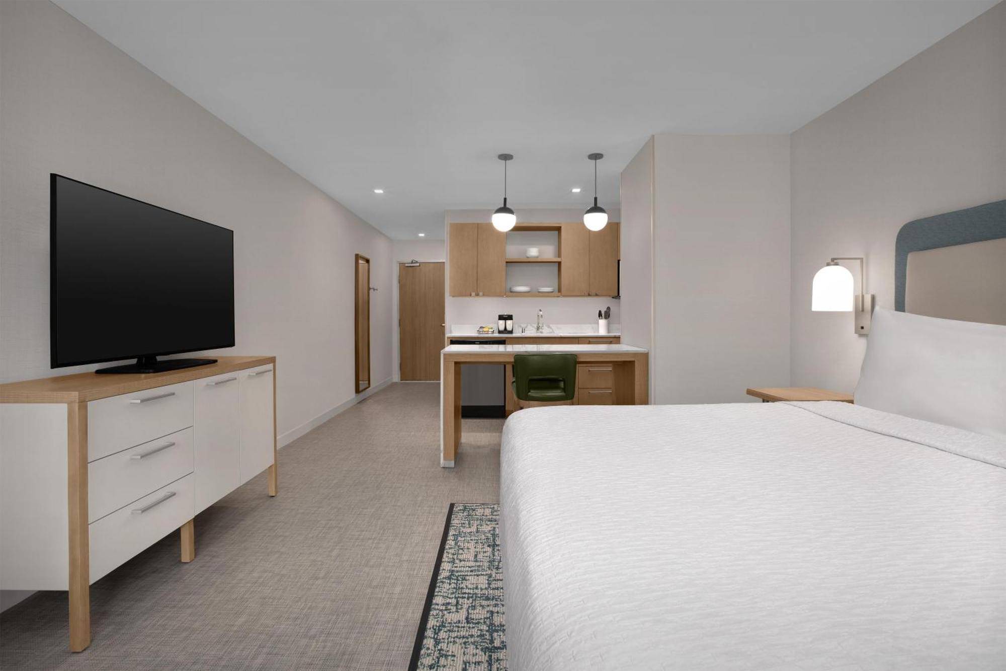 Efficiency King Suite
