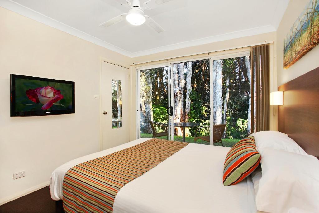 Three-Bedroom Villa with Two Bathrooms