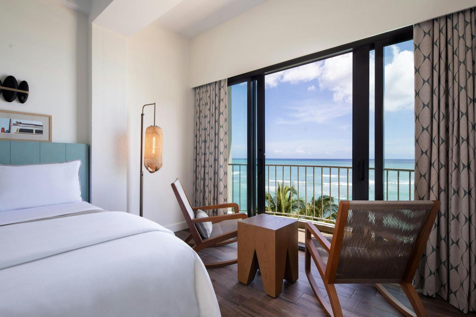 Surfrider Oceanfront 2 Queen