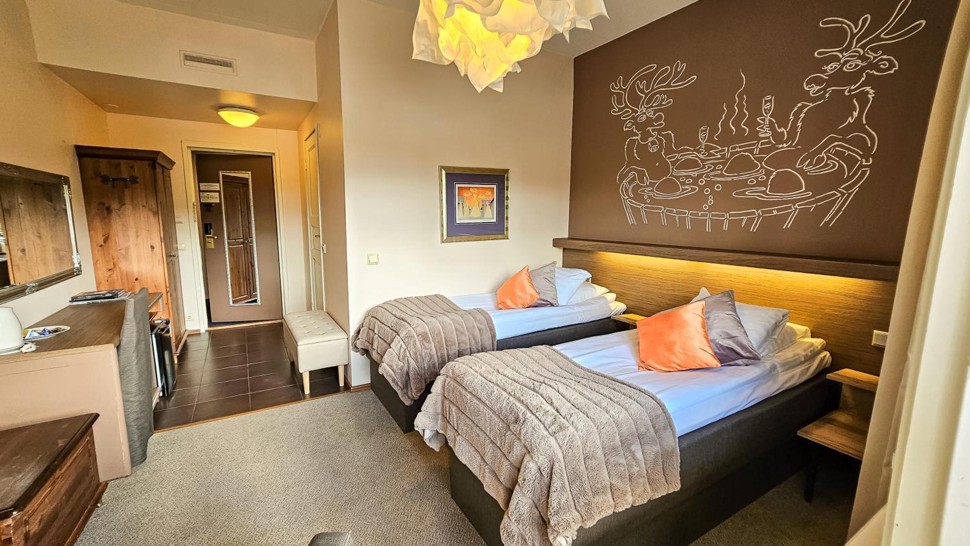 Standard Twin Room Bath