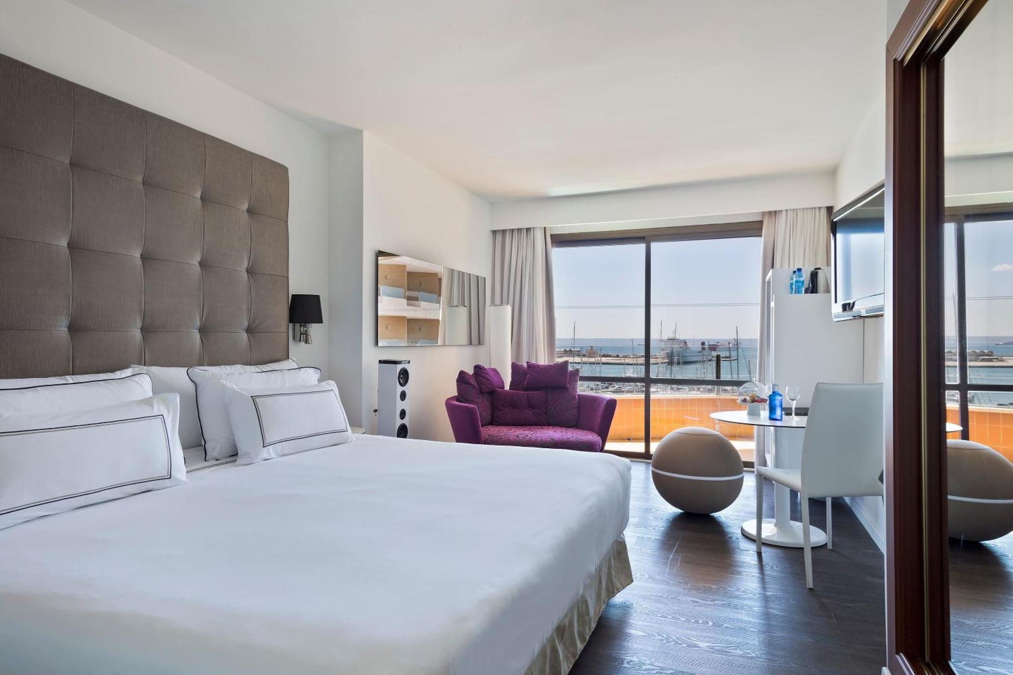 The Level Premium Double Room Sea View