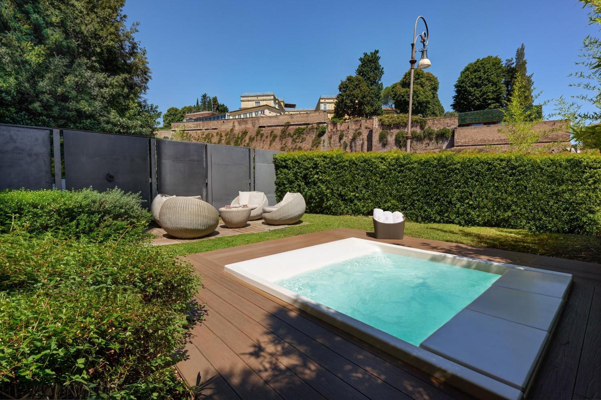 Garden Studio Apartment Whirlpool & Spa Access