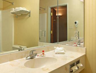 King Room - Mobility Accessible/Non-Smoking