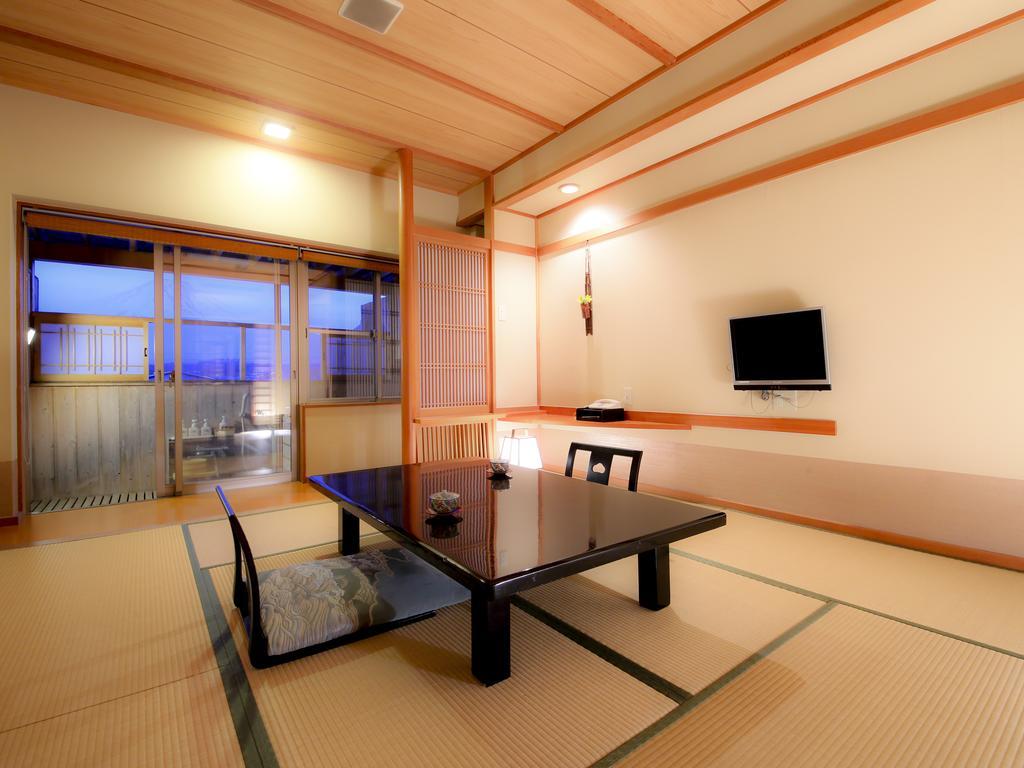 Japanese-Style Twin Room with Open-Air Bath and Mt.Fuji View