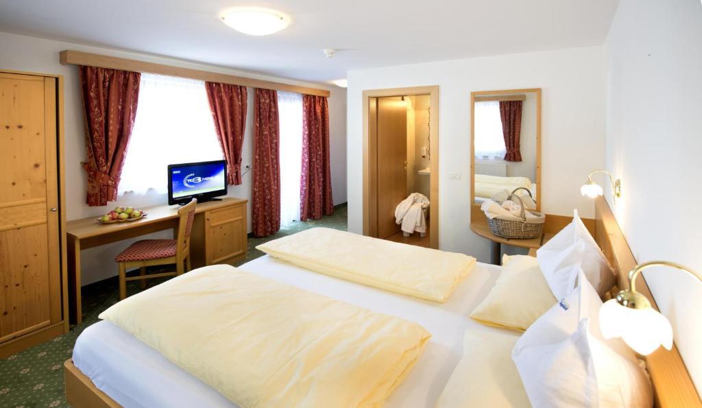 Double Room Mountain View,19522223:JPEG