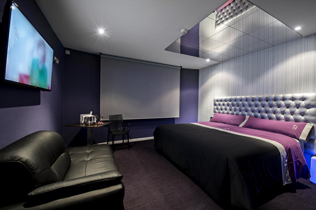 King Room Spa Bath