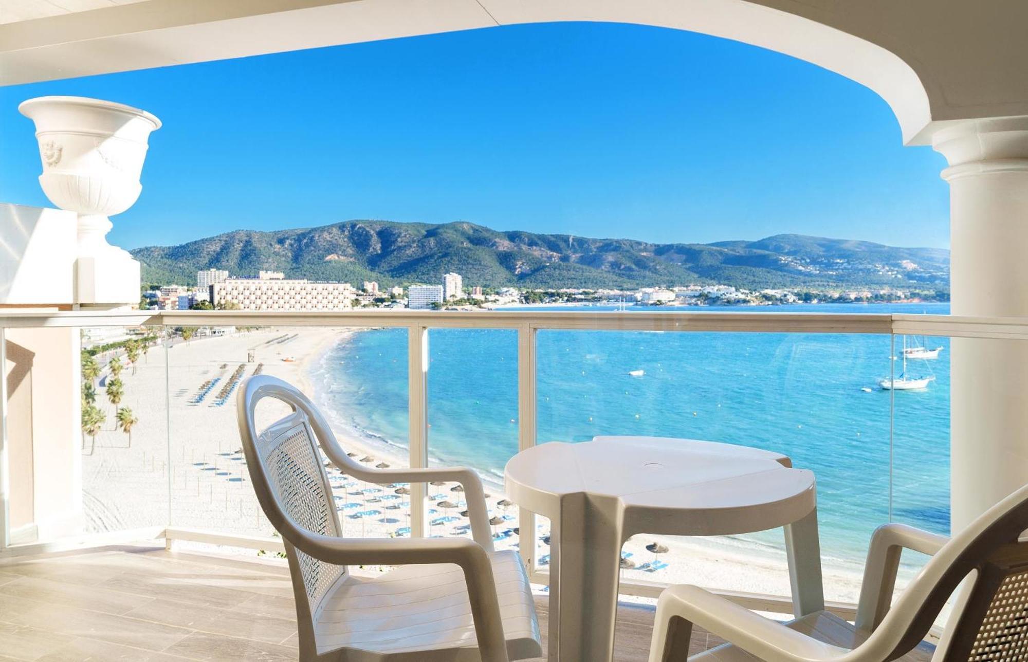 Twin Room with Sea View