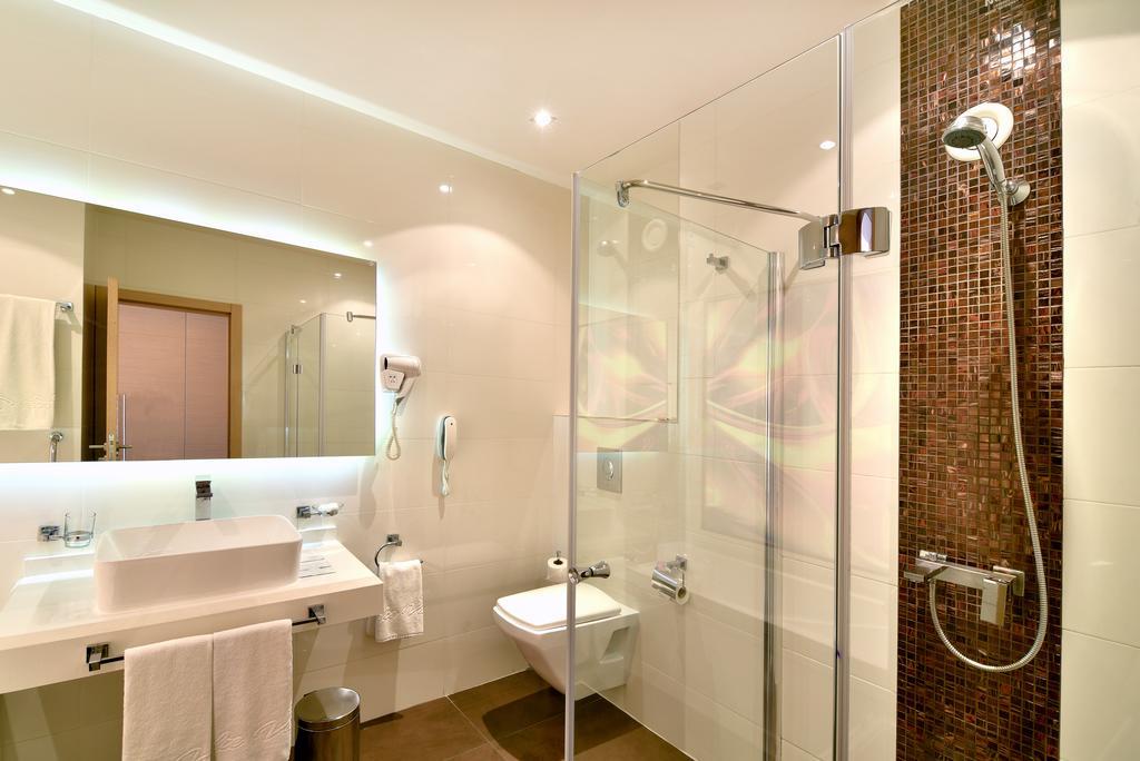 Zweibettzimmer mit Meerblick – kostenfreier Zugang zum Aquapark und dem Strand