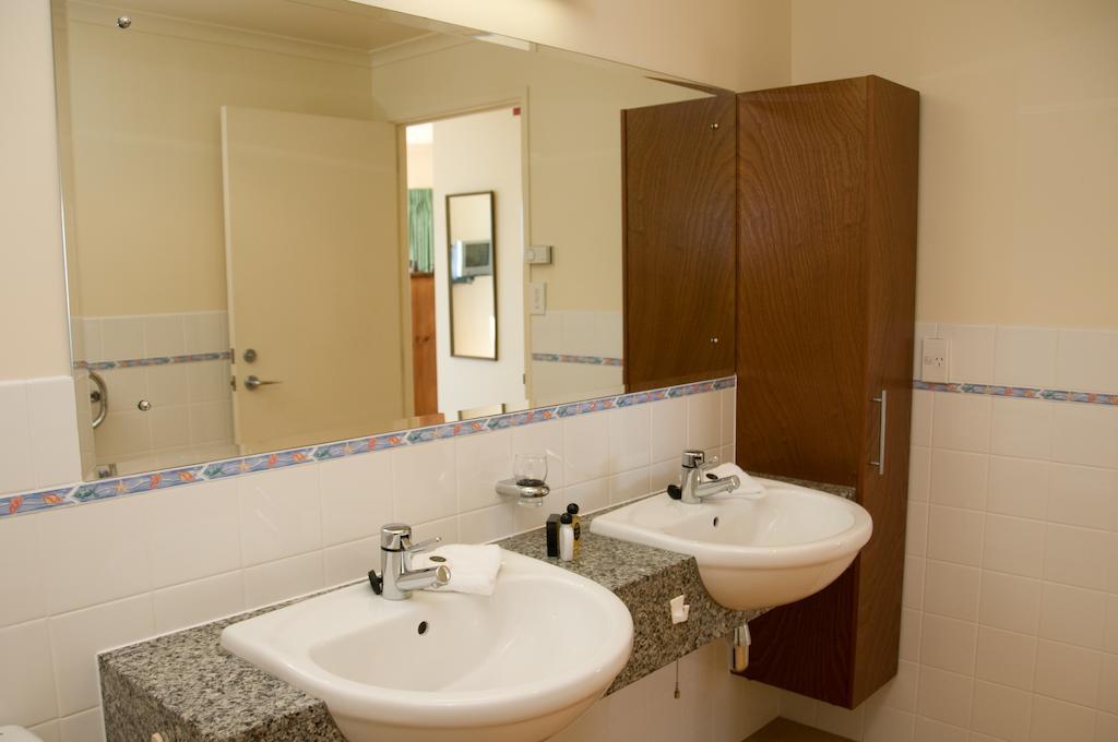 Three-Bedroom Apartment - Beach Front
