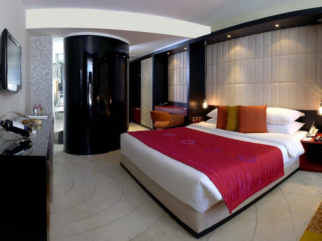 Luxury King Room
