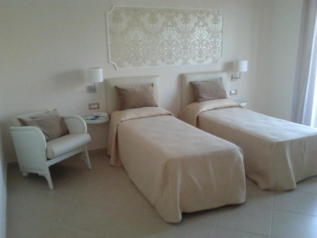Triple Room,631089378:JPEG