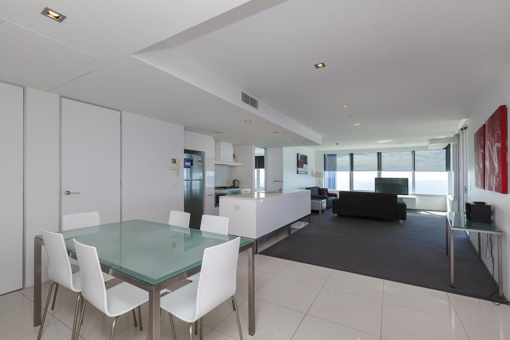 Two-Bedroom Apartment with Spa Bath - Ocean View