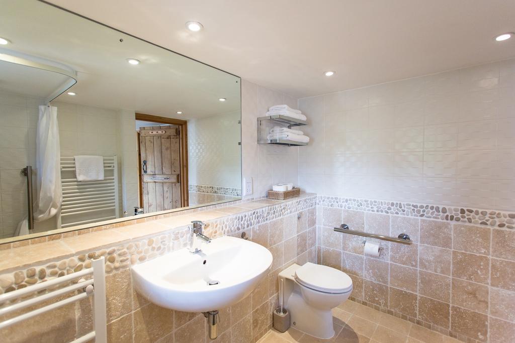Large Double or Twin Room